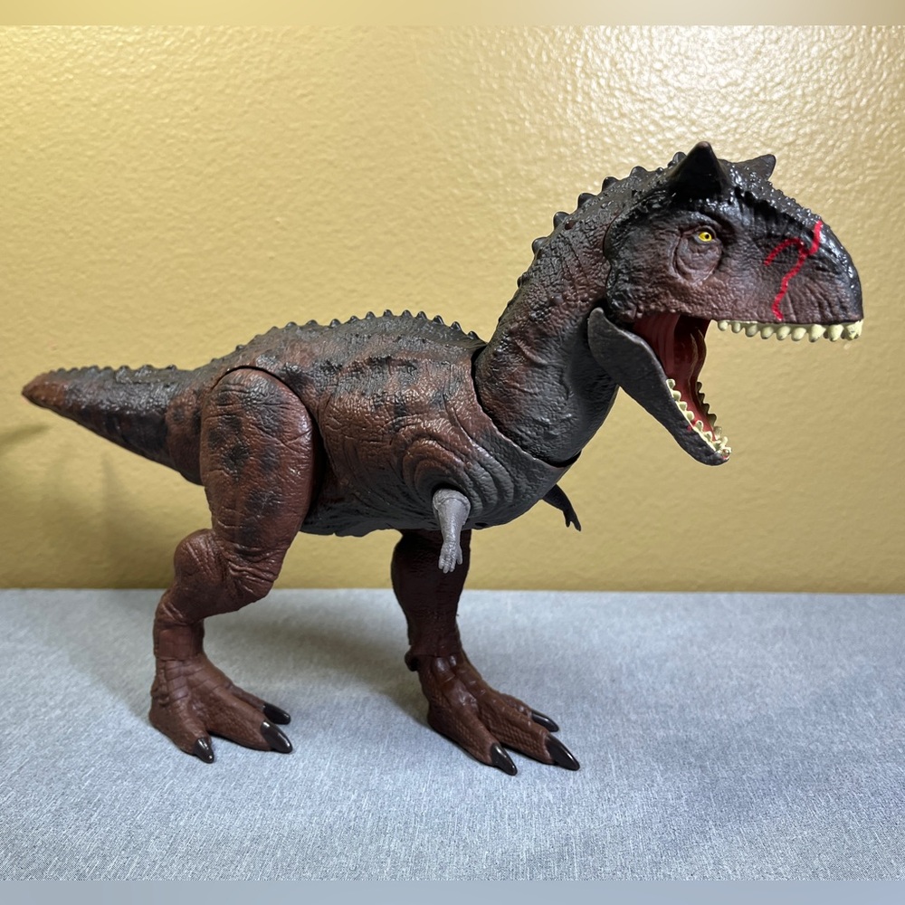 Jurassic World Control N Conquer Carnotaurus Toro Dinosaur Figure